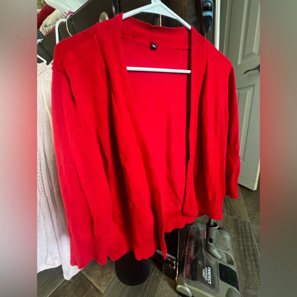 Red cardigan XL